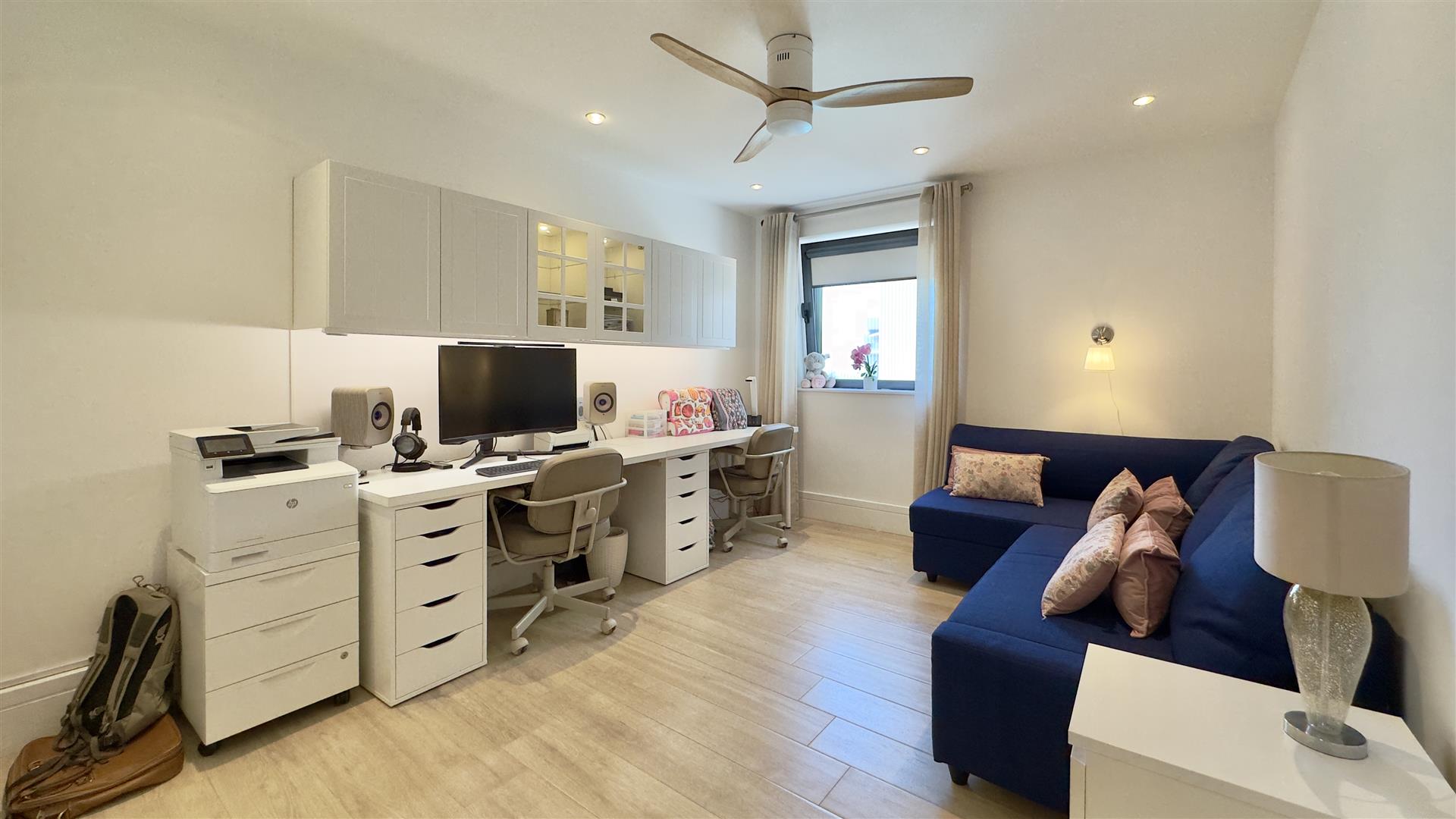  Image of House - 2 Bedrooms - 2 Bathrooms for Sale in Highcliffe House-Gibraltar, Image 7